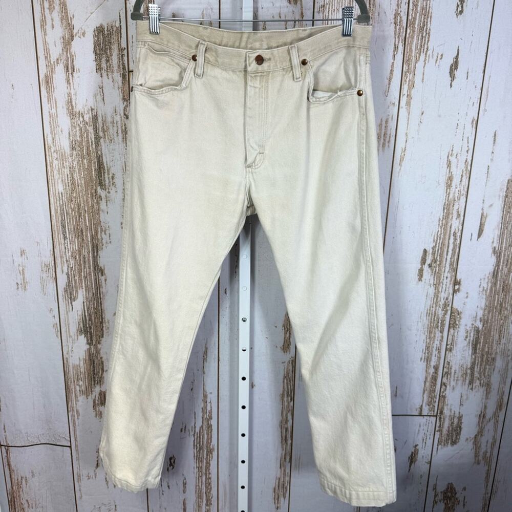 Wrangler Men's Cream Straight Jeans. Size 34x28. Good used condition!